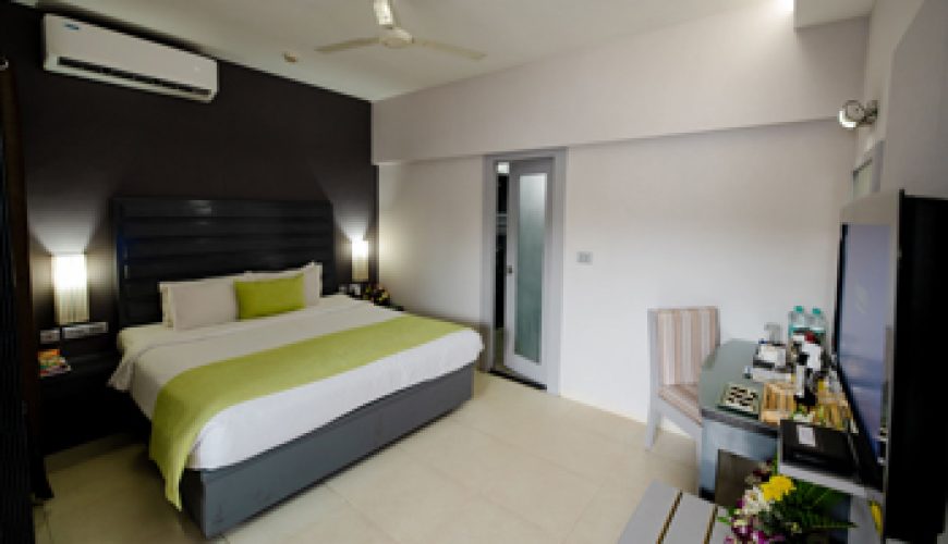 Superior Garden View Room with Balcony